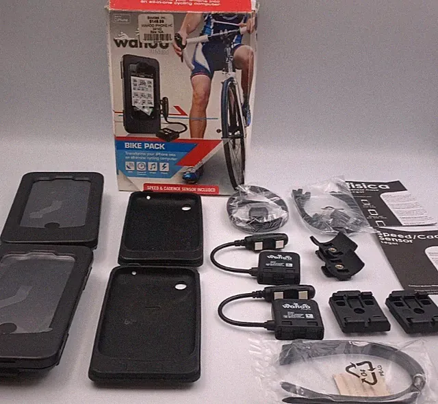 Set Of 2 Wahoo Fitness Bike Pack Speed Cadence Sensor iPhone3 Open Box NOS